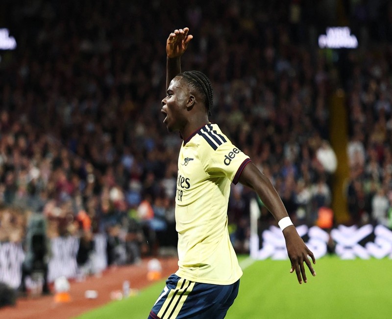 Arsenal Celebrate Bukayo Saka’s Winning Goal